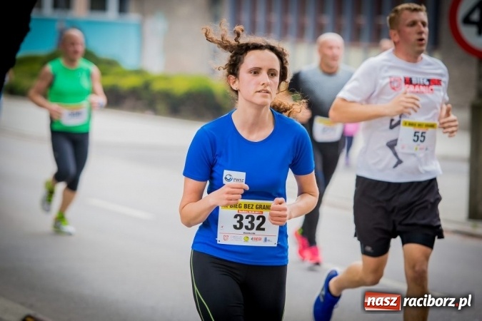 Zdjęcie w galerii na portalu naszraciborz.pl: Studenci i wykładowcy PWSZ w Raciborzu uczestnikami X Biegu bez Granic wiadomości z regionu