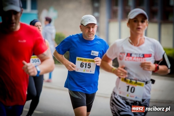 Zdjęcie w galerii na portalu naszraciborz.pl: Studenci i wykładowcy PWSZ w Raciborzu uczestnikami X Biegu bez Granic wiadomości z regionu