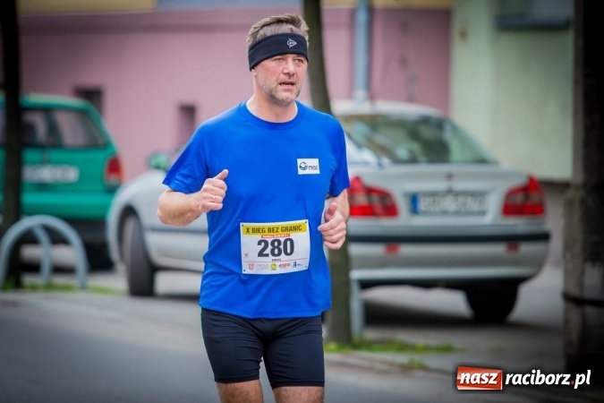 Zdjęcie w galerii na portalu naszraciborz.pl: Studenci i wykładowcy PWSZ w Raciborzu uczestnikami X Biegu bez Granic wiadomości z regionu