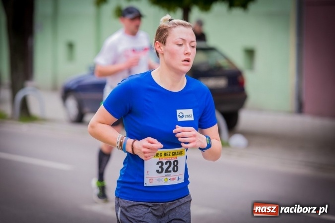 Zdjęcie w galerii na portalu naszraciborz.pl: Studenci i wykładowcy PWSZ w Raciborzu uczestnikami X Biegu bez Granic wiadomości z regionu
