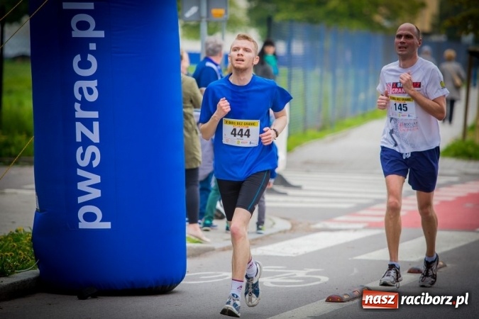 Zdjęcie w galerii na portalu naszraciborz.pl: Studenci i wykładowcy PWSZ w Raciborzu uczestnikami X Biegu bez Granic wiadomości z regionu