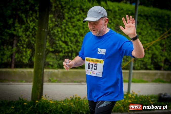 Zdjęcie w galerii na portalu naszraciborz.pl: Studenci i wykładowcy PWSZ w Raciborzu uczestnikami X Biegu bez Granic wiadomości z regionu