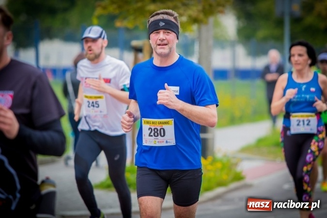 Zdjęcie w galerii na portalu naszraciborz.pl: Studenci i wykładowcy PWSZ w Raciborzu uczestnikami X Biegu bez Granic wiadomości z regionu