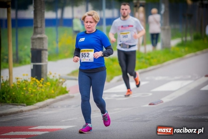Zdjęcie w galerii na portalu naszraciborz.pl: Studenci i wykładowcy PWSZ w Raciborzu uczestnikami X Biegu bez Granic wiadomości z regionu