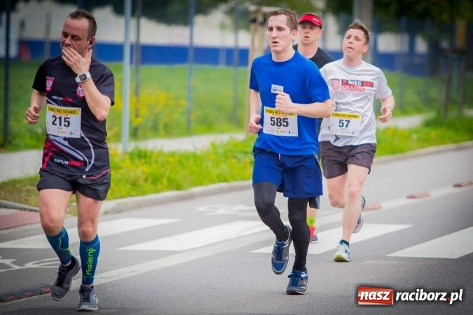 Zdjęcie w galerii na portalu naszraciborz.pl: Studenci i wykładowcy PWSZ w Raciborzu uczestnikami X Biegu bez Granic wiadomości z regionu