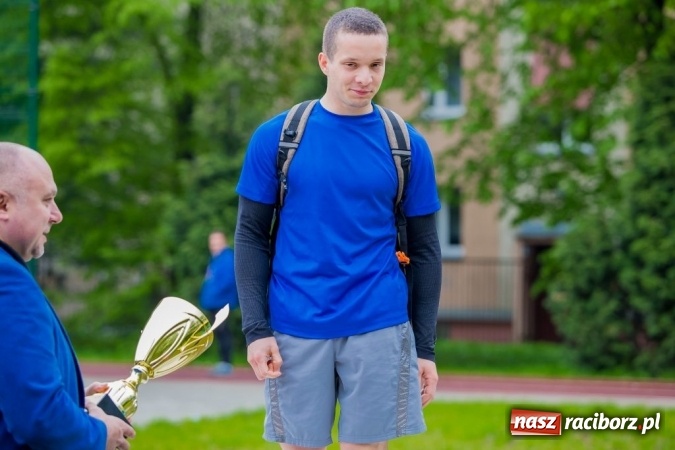 Zdjęcie w galerii na portalu naszraciborz.pl: Studenci i wykładowcy PWSZ w Raciborzu uczestnikami X Biegu bez Granic wiadomości z regionu