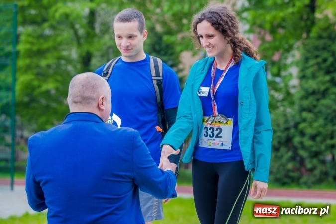 Zdjęcie w galerii na portalu naszraciborz.pl: Studenci i wykładowcy PWSZ w Raciborzu uczestnikami X Biegu bez Granic wiadomości z regionu