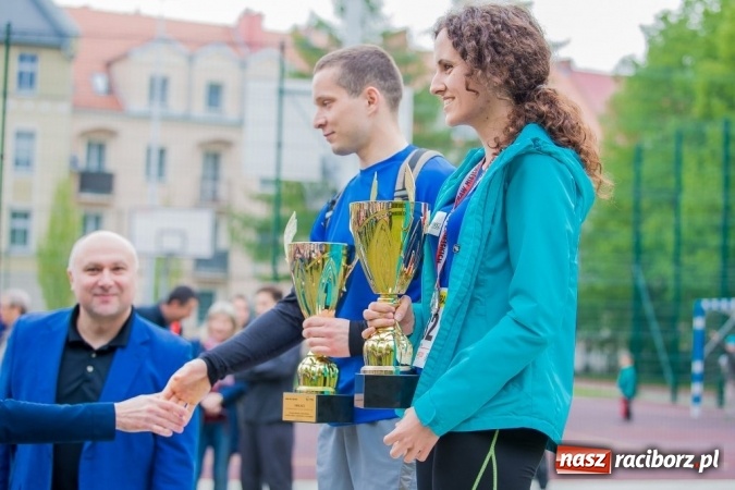 Zdjęcie w galerii na portalu naszraciborz.pl: Studenci i wykładowcy PWSZ w Raciborzu uczestnikami X Biegu bez Granic wiadomości z regionu