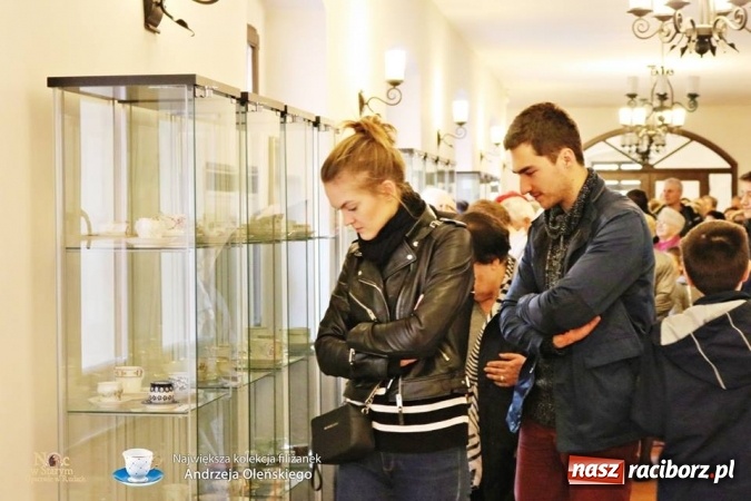 Zdjęcie w galerii na portalu naszraciborz.pl: W Starym Opactwie w Rudach można już oglądać obszerną kolekcję filiżanek Andrzeja Oleńskiego wiadomości z regionu
