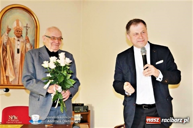 Zdjęcie w galerii na portalu naszraciborz.pl: W Starym Opactwie w Rudach można już oglądać obszerną kolekcję filiżanek Andrzeja Oleńskiego wiadomości z regionu