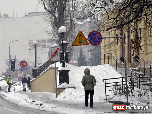 Zdjęcie w galerii na portalu naszraciborz.pl: ALARM w sądzie i prokuraturze wiadomości z regionu