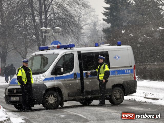 Zdjęcie w galerii na portalu naszraciborz.pl: ALARM w sądzie i prokuraturze wiadomości z regionu