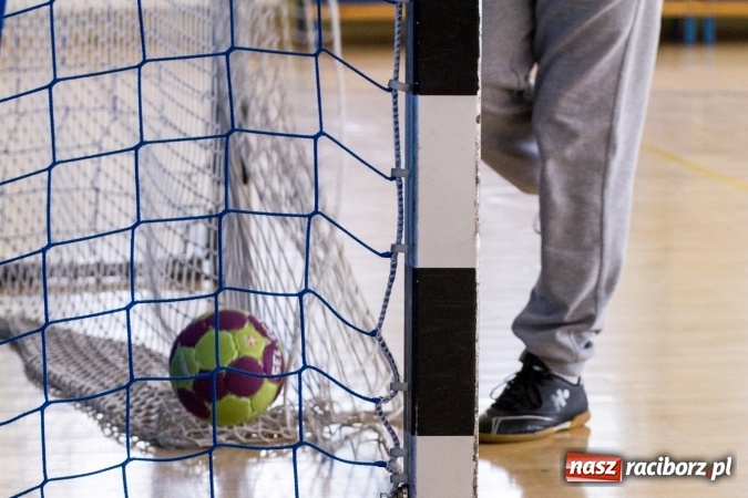 Zdjęcie w galerii na portalu naszraciborz.pl: V Turniej Piłki Ręcznej Dziewcząt Młodszych w Pietrowicach Wielkich  wiadomości z regionu