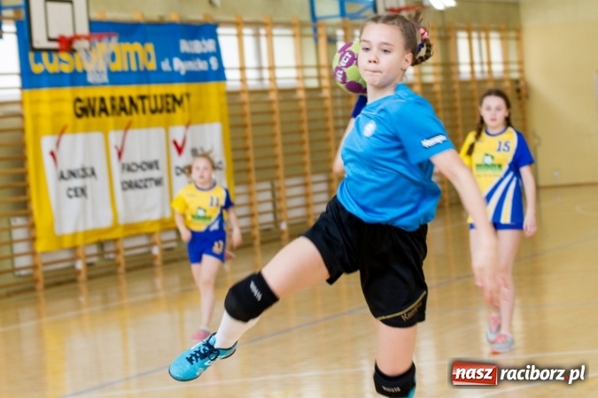 Zdjęcie w galerii na portalu naszraciborz.pl: V Turniej Piłki Ręcznej Dziewcząt Młodszych w Pietrowicach Wielkich  wiadomości z regionu