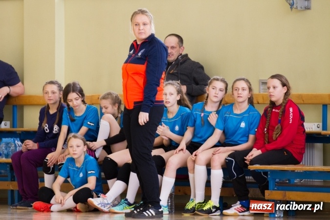 Zdjęcie w galerii na portalu naszraciborz.pl: V Turniej Piłki Ręcznej Dziewcząt Młodszych w Pietrowicach Wielkich  wiadomości z regionu