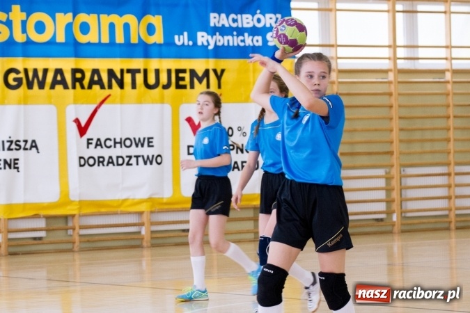 Zdjęcie w galerii na portalu naszraciborz.pl: V Turniej Piłki Ręcznej Dziewcząt Młodszych w Pietrowicach Wielkich  wiadomości z regionu