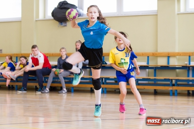 Zdjęcie w galerii na portalu naszraciborz.pl: V Turniej Piłki Ręcznej Dziewcząt Młodszych w Pietrowicach Wielkich  wiadomości z regionu