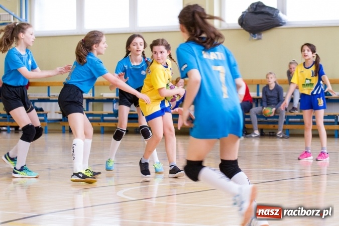 Zdjęcie w galerii na portalu naszraciborz.pl: V Turniej Piłki Ręcznej Dziewcząt Młodszych w Pietrowicach Wielkich  wiadomości z regionu