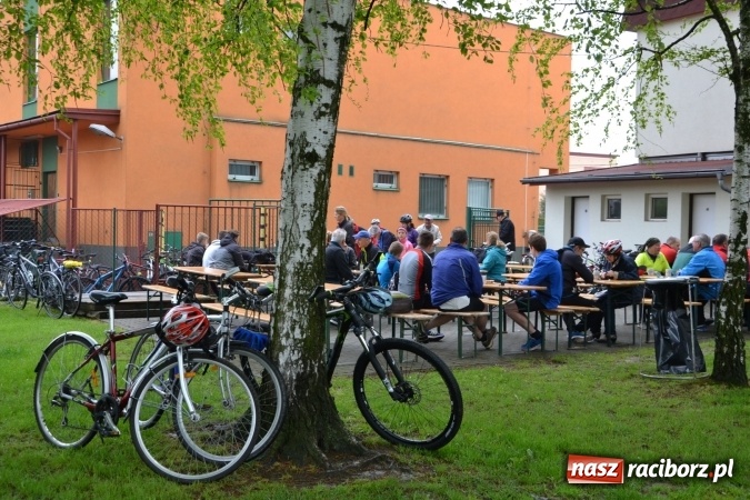 Zdjęcie w galerii na portalu naszraciborz.pl: Rajd Rowerowy Partnerskich Gmin połączony z otwarciem sezonu rowerowego gminy Krzyżanowice wiadomości z regionu
