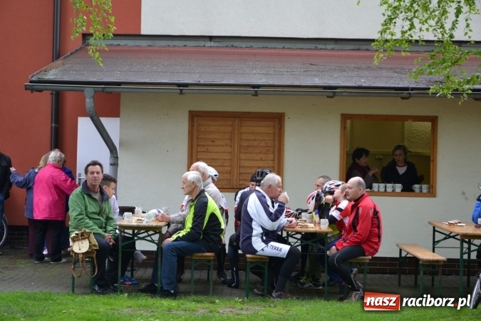 Zdjęcie w galerii na portalu naszraciborz.pl: Rajd Rowerowy Partnerskich Gmin połączony z otwarciem sezonu rowerowego gminy Krzyżanowice wiadomości z regionu