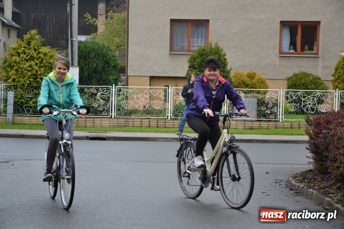 Zdjęcie w galerii na portalu naszraciborz.pl: Rajd Rowerowy Partnerskich Gmin połączony z otwarciem sezonu rowerowego gminy Krzyżanowice wiadomości z regionu