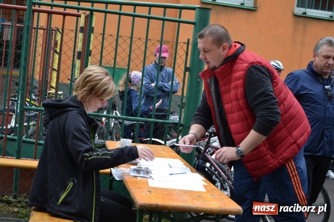 Zdjęcie w galerii na portalu naszraciborz.pl: Rajd Rowerowy Partnerskich Gmin połączony z otwarciem sezonu rowerowego gminy Krzyżanowice wiadomości z regionu