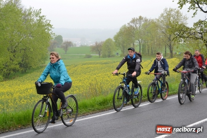 Zdjęcie w galerii na portalu naszraciborz.pl: Rajd Rowerowy Partnerskich Gmin połączony z otwarciem sezonu rowerowego gminy Krzyżanowice wiadomości z regionu