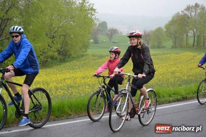 Zdjęcie w galerii na portalu naszraciborz.pl: Rajd Rowerowy Partnerskich Gmin połączony z otwarciem sezonu rowerowego gminy Krzyżanowice wiadomości z regionu