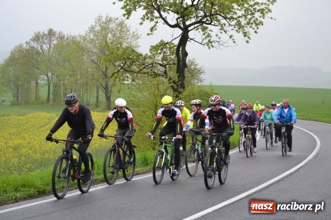 Zdjęcie w galerii na portalu naszraciborz.pl: Rajd Rowerowy Partnerskich Gmin połączony z otwarciem sezonu rowerowego gminy Krzyżanowice wiadomości z regionu