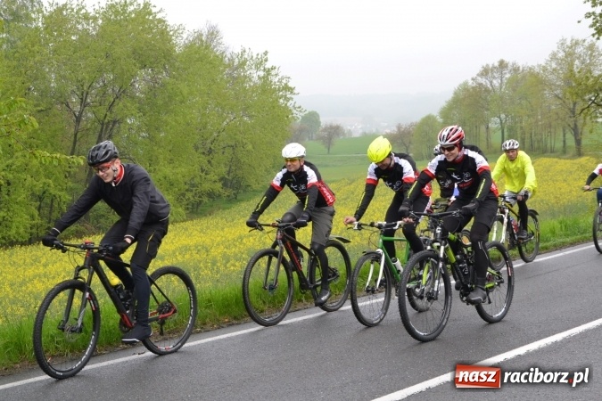 Zdjęcie w galerii na portalu naszraciborz.pl: Rajd Rowerowy Partnerskich Gmin połączony z otwarciem sezonu rowerowego gminy Krzyżanowice wiadomości z regionu