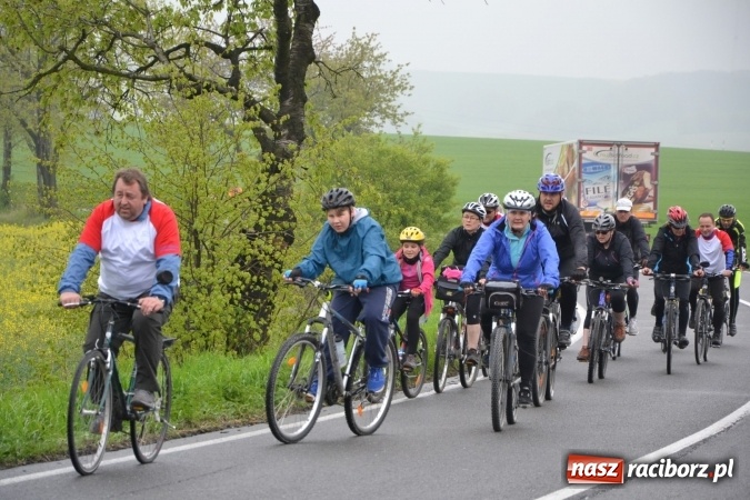 Zdjęcie w galerii na portalu naszraciborz.pl: Rajd Rowerowy Partnerskich Gmin połączony z otwarciem sezonu rowerowego gminy Krzyżanowice wiadomości z regionu