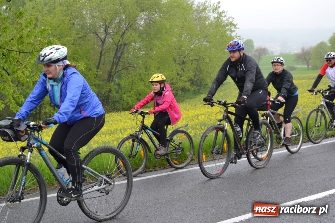 Zdjęcie w galerii na portalu naszraciborz.pl: Rajd Rowerowy Partnerskich Gmin połączony z otwarciem sezonu rowerowego gminy Krzyżanowice wiadomości z regionu