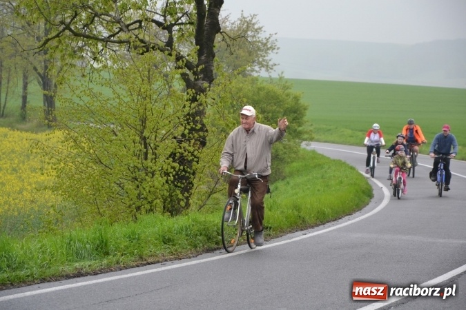 Zdjęcie w galerii na portalu naszraciborz.pl: Rajd Rowerowy Partnerskich Gmin połączony z otwarciem sezonu rowerowego gminy Krzyżanowice wiadomości z regionu