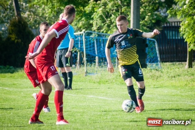 Zdjęcie w galerii na portalu naszraciborz.pl: Nieudane dośrodkowanie zmieniło się w gola. Przyszłość lepsza od Krzyżanowic wiadomości z regionu
