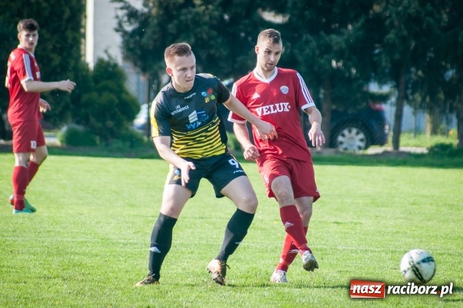 Zdjęcie w galerii na portalu naszraciborz.pl: Nieudane dośrodkowanie zmieniło się w gola. Przyszłość lepsza od Krzyżanowic wiadomości z regionu