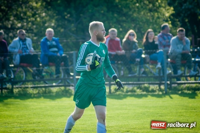 Zdjęcie w galerii na portalu naszraciborz.pl: Nieudane dośrodkowanie zmieniło się w gola. Przyszłość lepsza od Krzyżanowic wiadomości z regionu