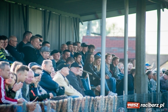Zdjęcie w galerii na portalu naszraciborz.pl: Nieudane dośrodkowanie zmieniło się w gola. Przyszłość lepsza od Krzyżanowic wiadomości z regionu
