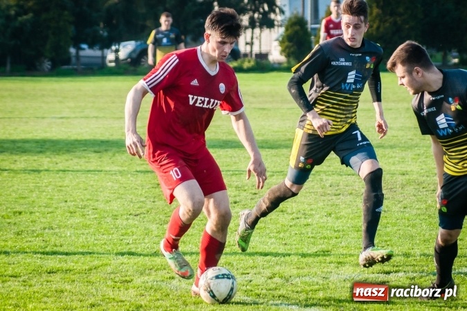 Zdjęcie w galerii na portalu naszraciborz.pl: Nieudane dośrodkowanie zmieniło się w gola. Przyszłość lepsza od Krzyżanowic wiadomości z regionu