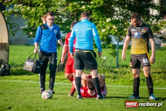 Zdjęcie w galerii na portalu naszraciborz.pl: Nieudane dośrodkowanie zmieniło się w gola. Przyszłość lepsza od Krzyżanowic wiadomości z regionu