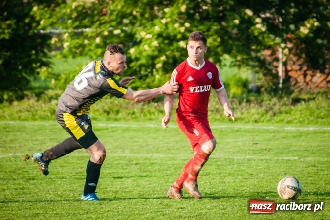 Zdjęcie w galerii na portalu naszraciborz.pl: Nieudane dośrodkowanie zmieniło się w gola. Przyszłość lepsza od Krzyżanowic wiadomości z regionu