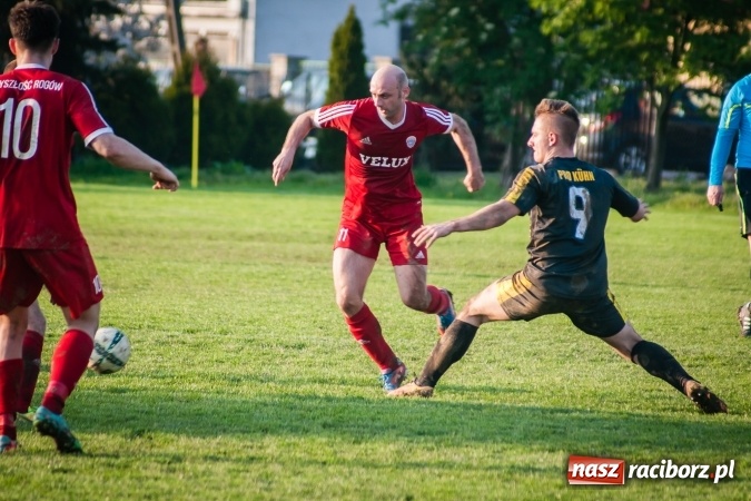 Zdjęcie w galerii na portalu naszraciborz.pl: Nieudane dośrodkowanie zmieniło się w gola. Przyszłość lepsza od Krzyżanowic wiadomości z regionu