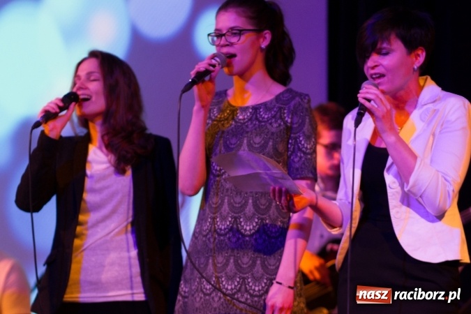 Zdjęcie w galerii na portalu naszraciborz.pl: Polsko-rosyjski koncert uwielbienia w Kościele Zielonoświątkowym w Raciborzu  wiadomości z regionu