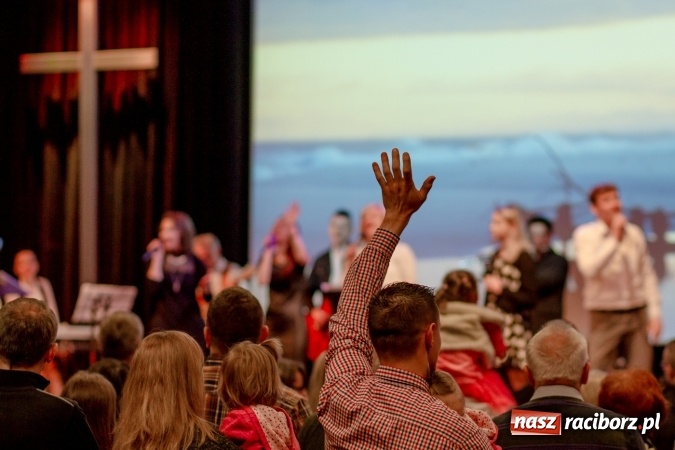 Zdjęcie w galerii na portalu naszraciborz.pl: Polsko-rosyjski koncert uwielbienia w Kościele Zielonoświątkowym w Raciborzu  wiadomości z regionu