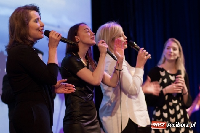 Zdjęcie w galerii na portalu naszraciborz.pl: Polsko-rosyjski koncert uwielbienia w Kościele Zielonoświątkowym w Raciborzu  wiadomości z regionu