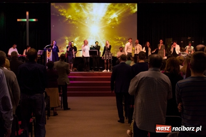 Zdjęcie w galerii na portalu naszraciborz.pl: Polsko-rosyjski koncert uwielbienia w Kościele Zielonoświątkowym w Raciborzu  wiadomości z regionu