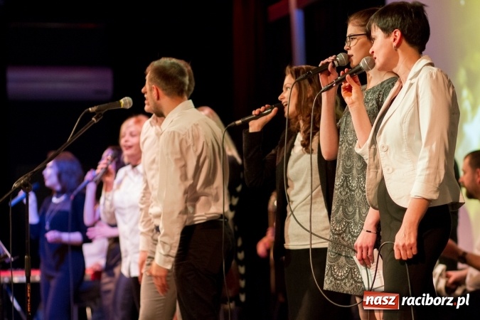 Zdjęcie w galerii na portalu naszraciborz.pl: Polsko-rosyjski koncert uwielbienia w Kościele Zielonoświątkowym w Raciborzu  wiadomości z regionu