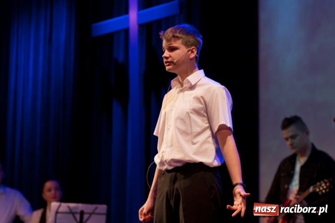 Zdjęcie w galerii na portalu naszraciborz.pl: Polsko-rosyjski koncert uwielbienia w Kościele Zielonoświątkowym w Raciborzu  wiadomości z regionu