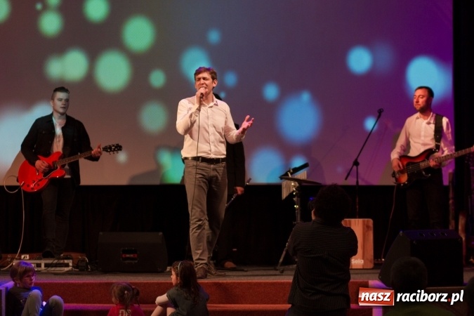 Zdjęcie w galerii na portalu naszraciborz.pl: Polsko-rosyjski koncert uwielbienia w Kościele Zielonoświątkowym w Raciborzu  wiadomości z regionu