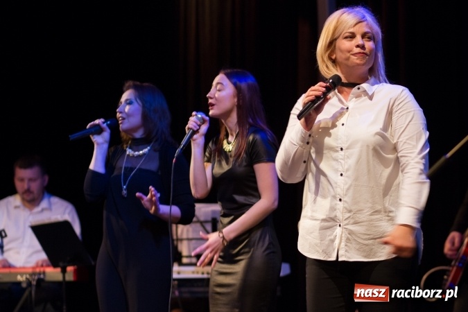 Zdjęcie w galerii na portalu naszraciborz.pl: Polsko-rosyjski koncert uwielbienia w Kościele Zielonoświątkowym w Raciborzu  wiadomości z regionu