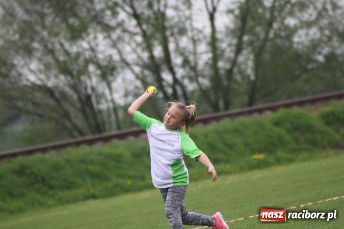 Zdjęcie w galerii na portalu naszraciborz.pl: Schlagballiści z Cyprzanowa i Wojnowic szlifują formę na Międzynarodowy Turniej Schlagballa wiadomości z regionu